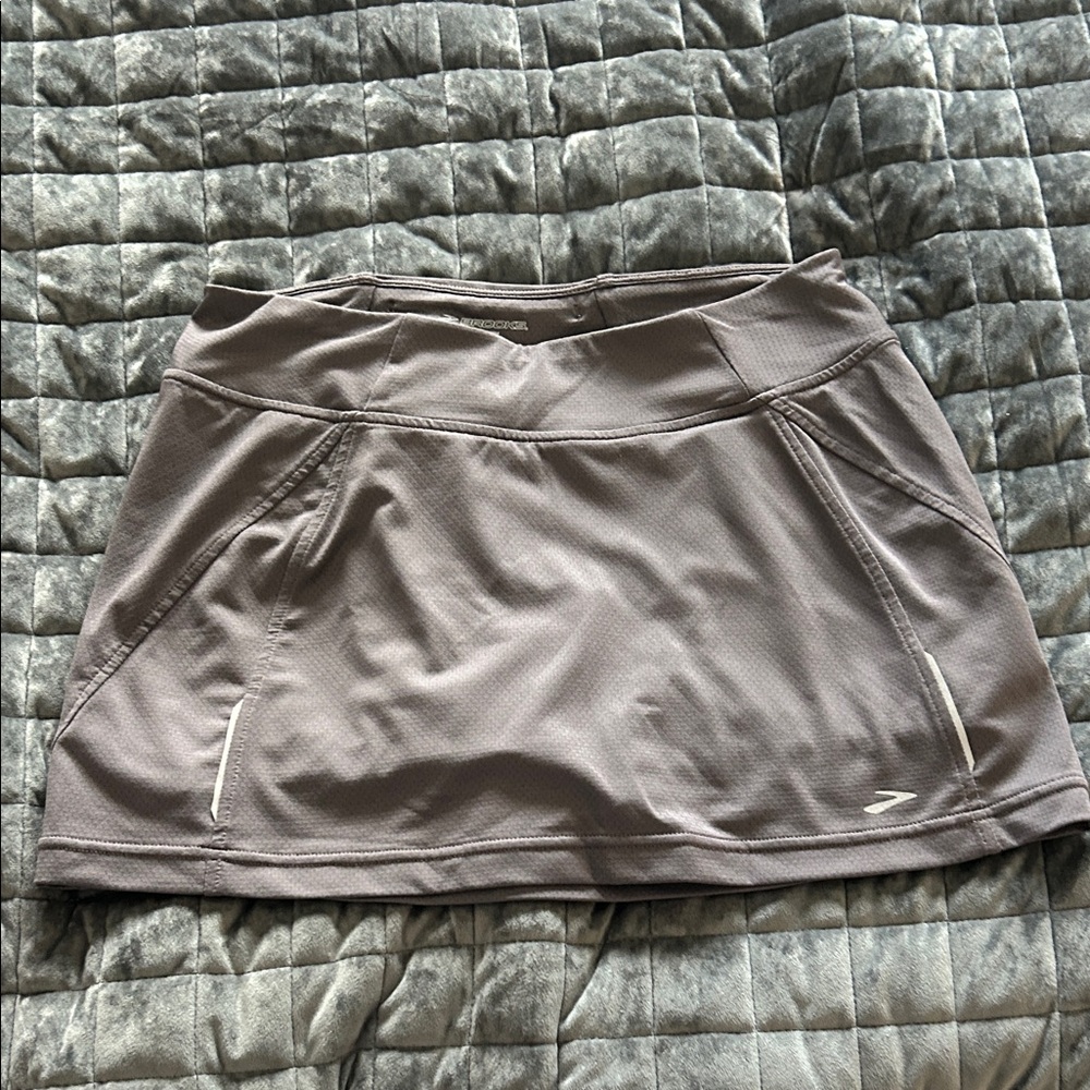 Brooks Women's Black and Gray Skort